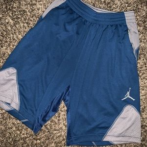Jordan basketball shorts medium